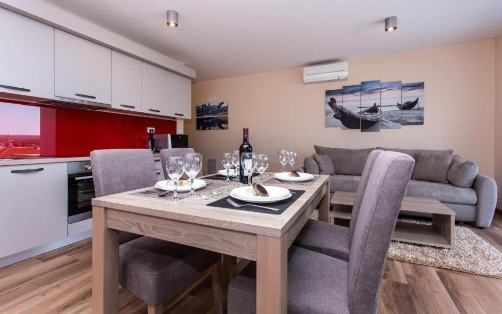 Apartments Marina Malinska Ngoại thất bức ảnh