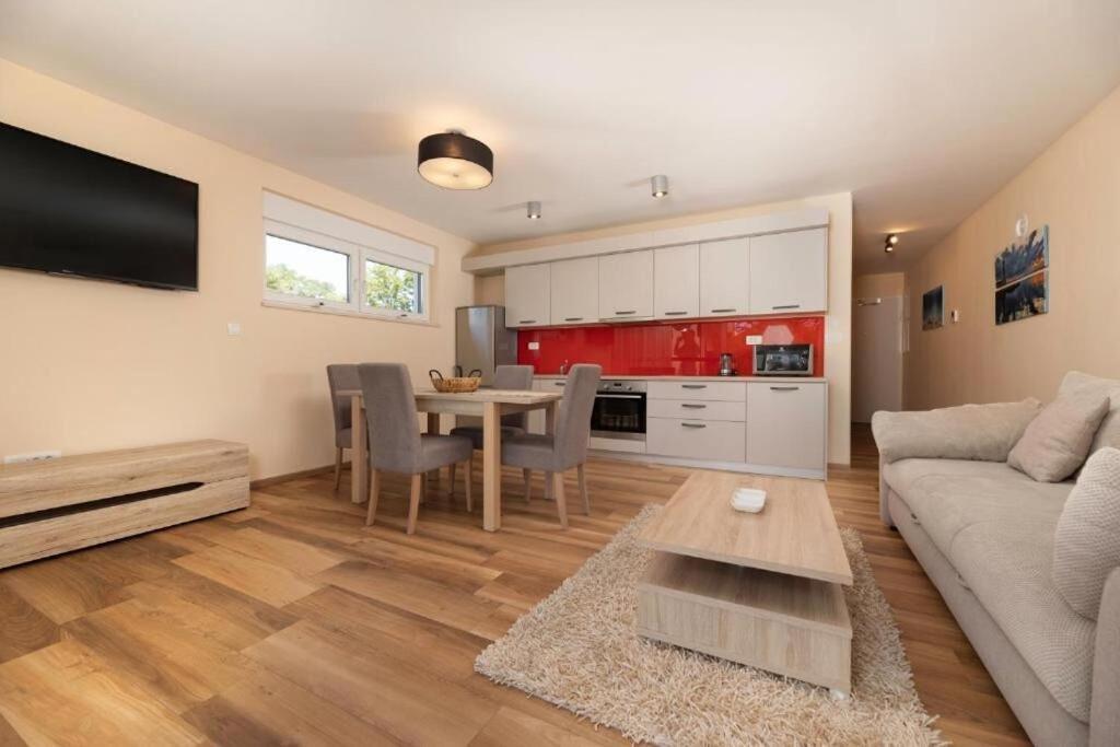 Apartments Marina Malinska Ngoại thất bức ảnh